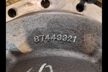 salg af Differentiale, Hinterachsen New Holland T8.410