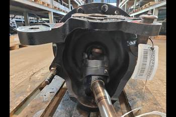 salg af Endandtrieb Vorderachse New Holland T8.410 LINKS