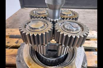 salg af Endandtrieb Vorderachse Case 821G RECHT