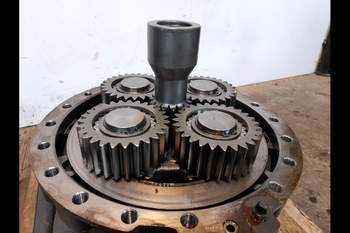 salg af Endandtrieb Vorderachse Case 821G LINKS