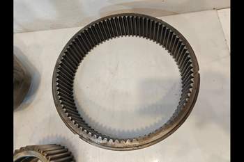 salg af Planetengetriebe John Deere 6620 LINKS