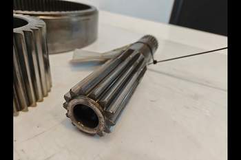 salg af Planetengetriebe John Deere 6620 LINKS