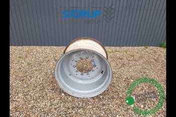 Framhjulsfälg Deutz-Fahr Agrotron M650 H�GER Framhjulsfälg Deutz-Fahr Agrotron M650 H�GER