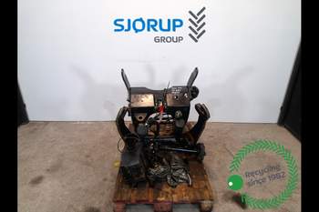 Frontlyftar Deutz-Fahr Agrotron M650 Frontlyftar Deutz-Fahr Agrotron M650