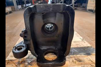 salg af Vorderachs Achsschenkel Claas Axion 950 RECHT
