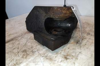 salg af Halter f. Unterlenker Claas Axion 950 