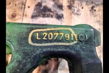 salg af Vorderachsbock John Deere 6150R