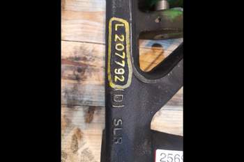 salg af Vorderachsbock John Deere 6150R