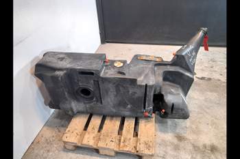 salg af Kraftstofftank Deutz-Fahr Agrotron 85