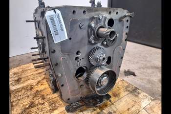 salg af Hinterachsen Valtra N142 