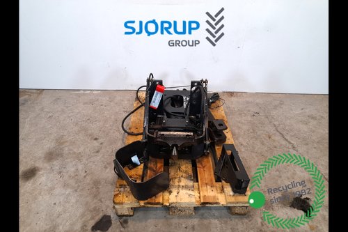 salg af Anhängerkupplung Valtra N142