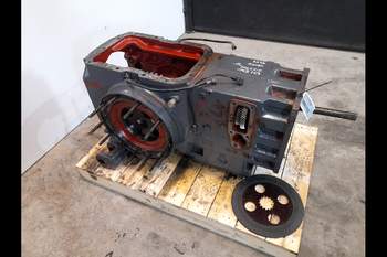 salg af Hinterachsen New Holland 8360