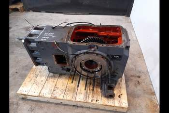 salg af Hinterachsen New Holland 8360