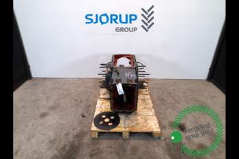 salg af New Holland 8360  Rear Transmission