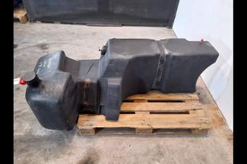 salg af Kraftstofftank New Holland 8360