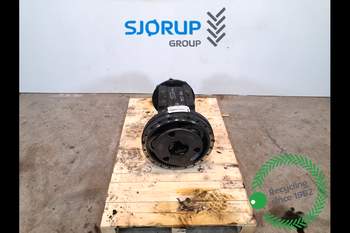 salg af Valtra N121 RIGHT Rear Half Axle