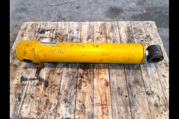 salg af Hydraulische Zylinder Massey Ferguson 965