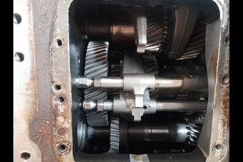 salg af Hinterachsen Valtra T254