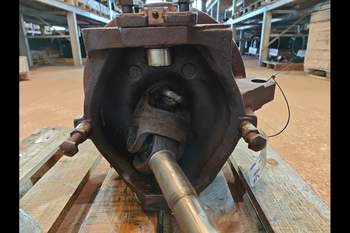 salg af Endandtrieb Vorderachse New Holland B115C LINKS
