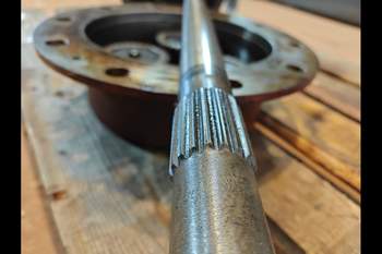 salg af Endandtrieb Vorderachse New Holland B115C LINKS