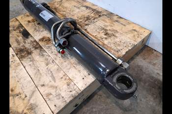 salg af Hydraulische Zylinder New Holland B115C