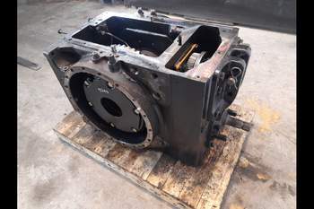 salg af Hinterachsen New Holland T8040