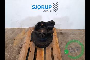salg af New Holland T8040 RIGHT Front axle final drive