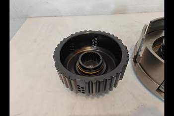 salg af Getriebe Teile New Holland T8040