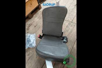 salg af New Holland T7.260  Seat