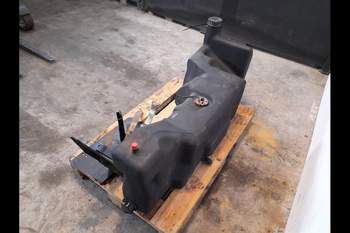 salg af Kraftstofftank Massey Ferguson 4255
