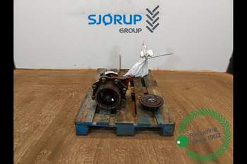 salg af Massey Ferguson 4255 LEFT Front axle final drive