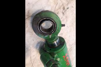 salg af Hydraulische zylinder John Deere 7530