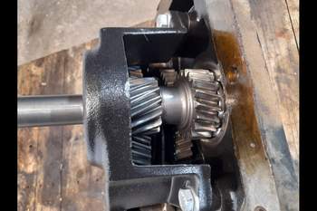 salg af Zapfwellengetriebe Case Farmall 115A