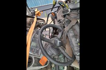 salg af Claas Arion 630C traktor