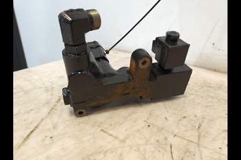 salg af Hydraulisch bremse ventil Case Farmall 115c