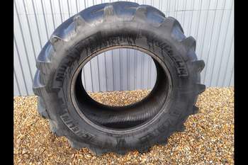 salg af Reifen New Holland T6.160 RECHT