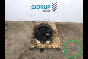 salg af  T7.270 LEFT Rear Half Axle