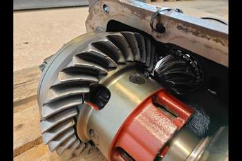 salg af Vorderachsdifferential Case MX135