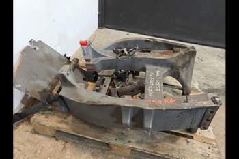 salg af Vorderachsbock Massey Ferguson 7718S