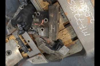 salg af Vorderachsbock Massey Ferguson 7718S