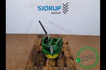 salg af John Deere 6830 RIGHT Front axle final drive