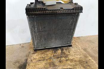salg af Wasserkühler John Deere 6420 S