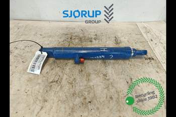 salg af Ford 8240 RIGHT Lift Cylinder