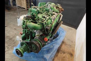 salg af Motor John Deere 8360R 