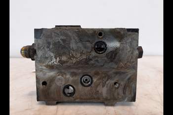 salg af Hydraulikventilhalterung Valtra T180