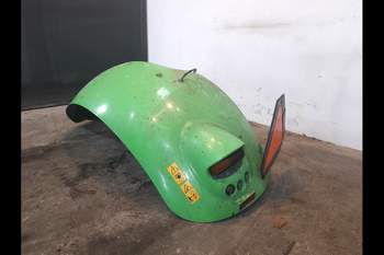 salg af Kotflügel Hinten Deutz-Fahr Agrotron 265 LINKS
