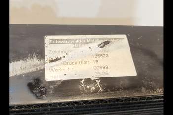 salg af Ölkühler Deutz-Fahr Agrotron 265 