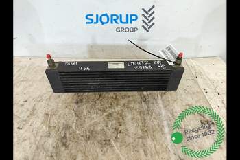 salg af Ölkühler Deutz-Fahr Agrotron 265 