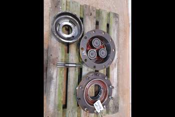 salg af Endandtrieb Vorderachse Hydrema 926 C LINKS