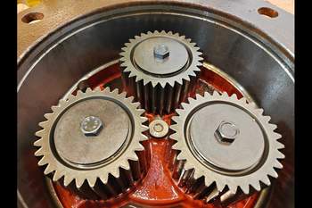 salg af Endandtrieb Vorderachse Hydrema 926 C LINKS